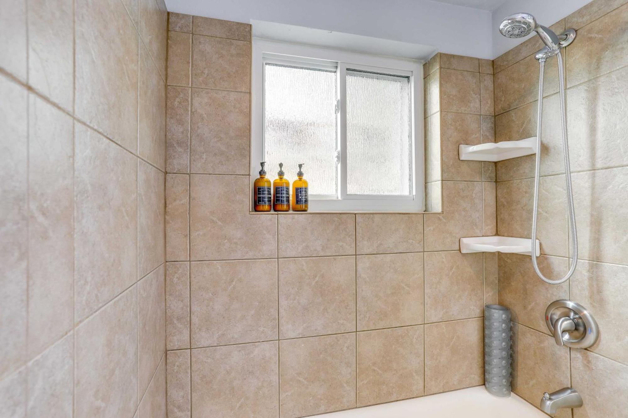 Seattle Garden Apt Walk To Water And Amenities! Exterior photo