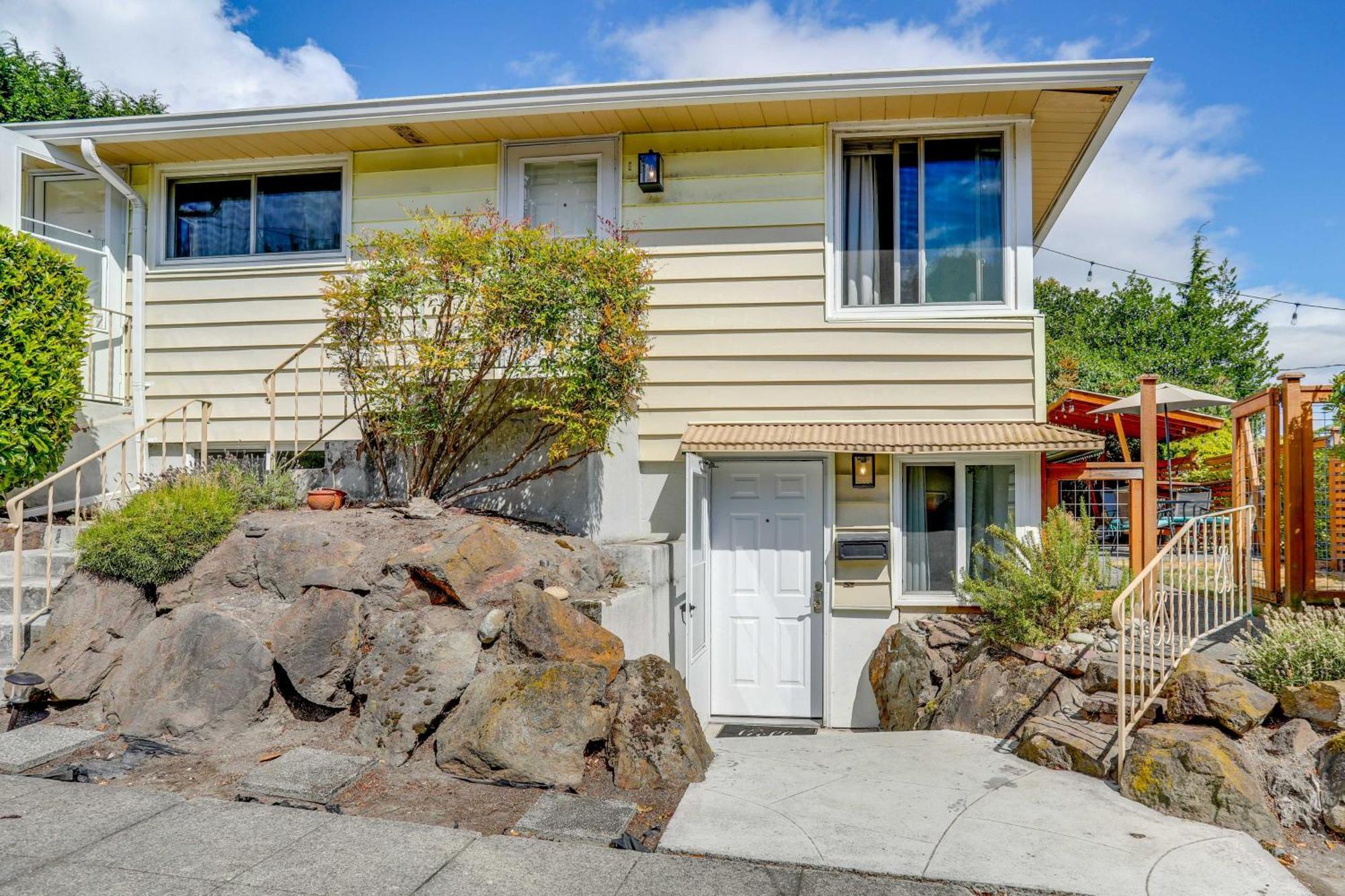 Seattle Garden Apt Walk To Water And Amenities! Exterior photo